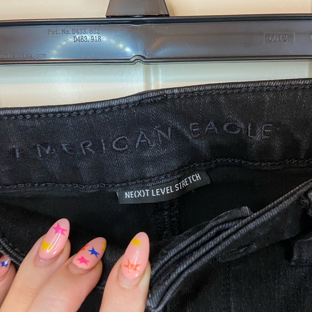 American Eagle solid black skinny jeans - Picture 3 of 6